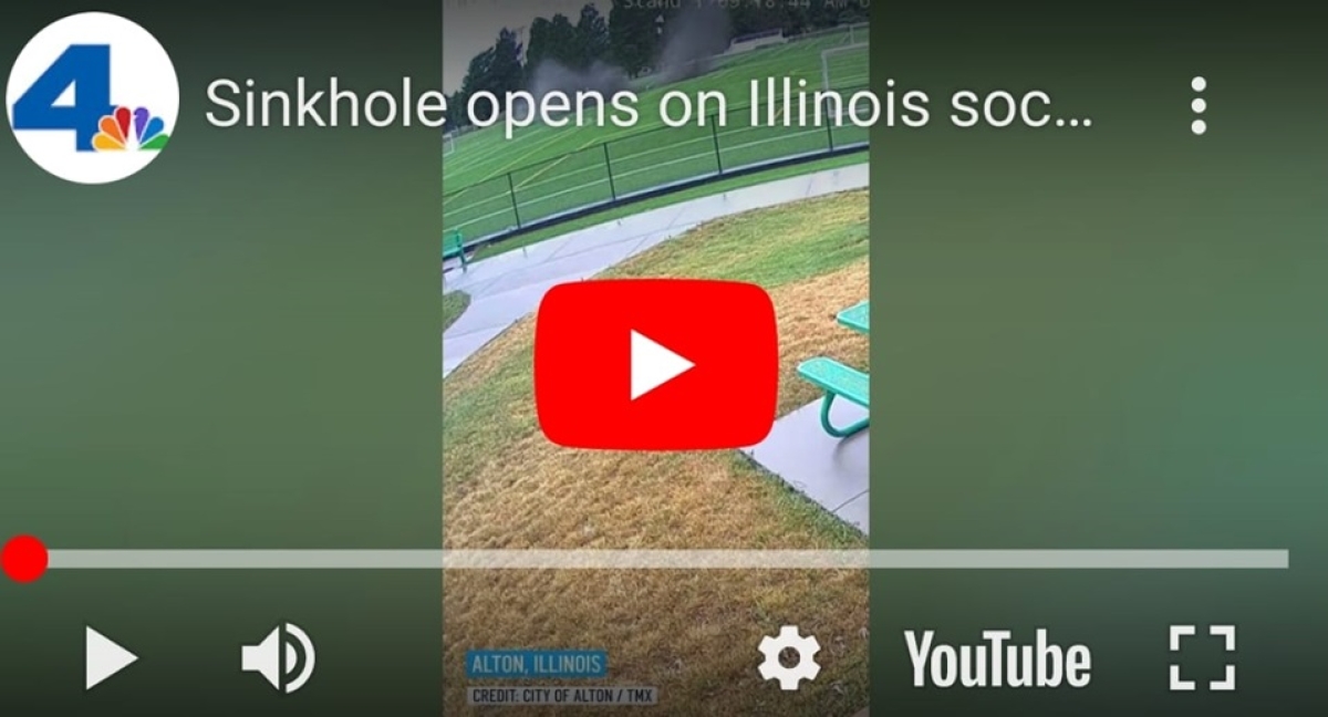 Veja momento em que buraco gigante surge em campo de futebol dos EUA - Foto: reprodução/Olhar Digital