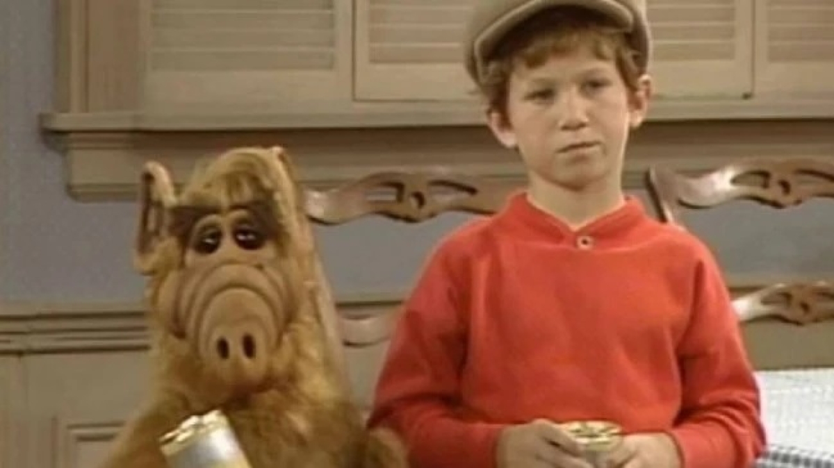 Benji Gregory durante participação na série Alf, o ETeimoso - Foto: Reprodução/NBC
