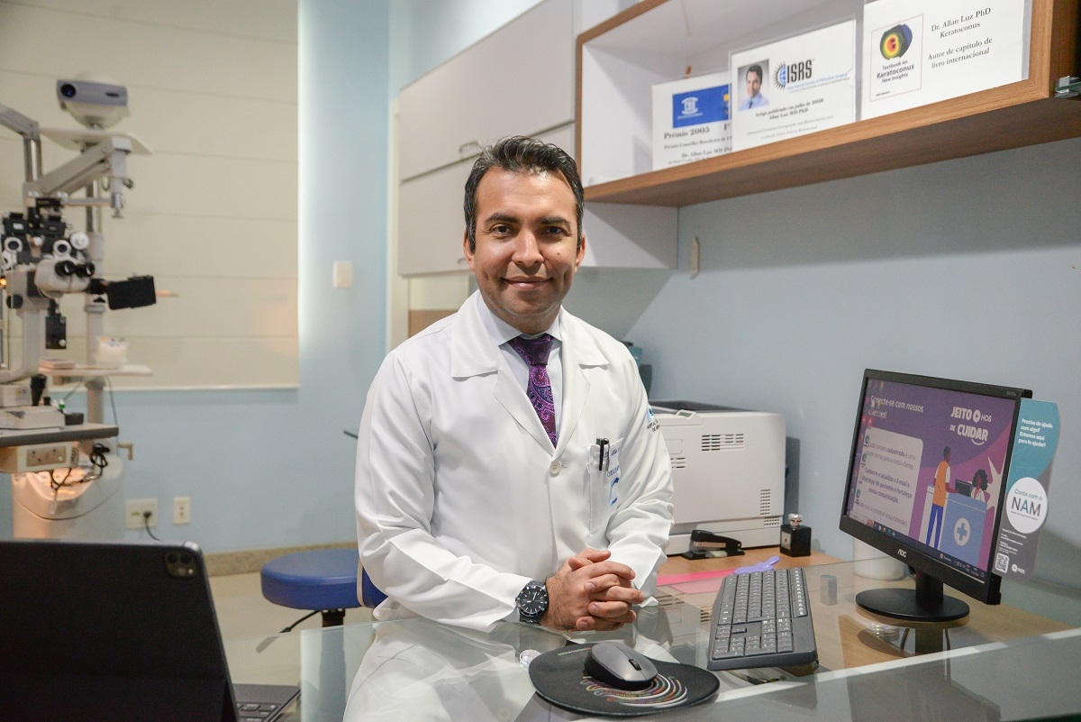 Especialista em transplante de córnea, no tratamento da ceratocone e na realização de cirurgia refrativa, Dr. Allan Luz - Foto: Assessoria
