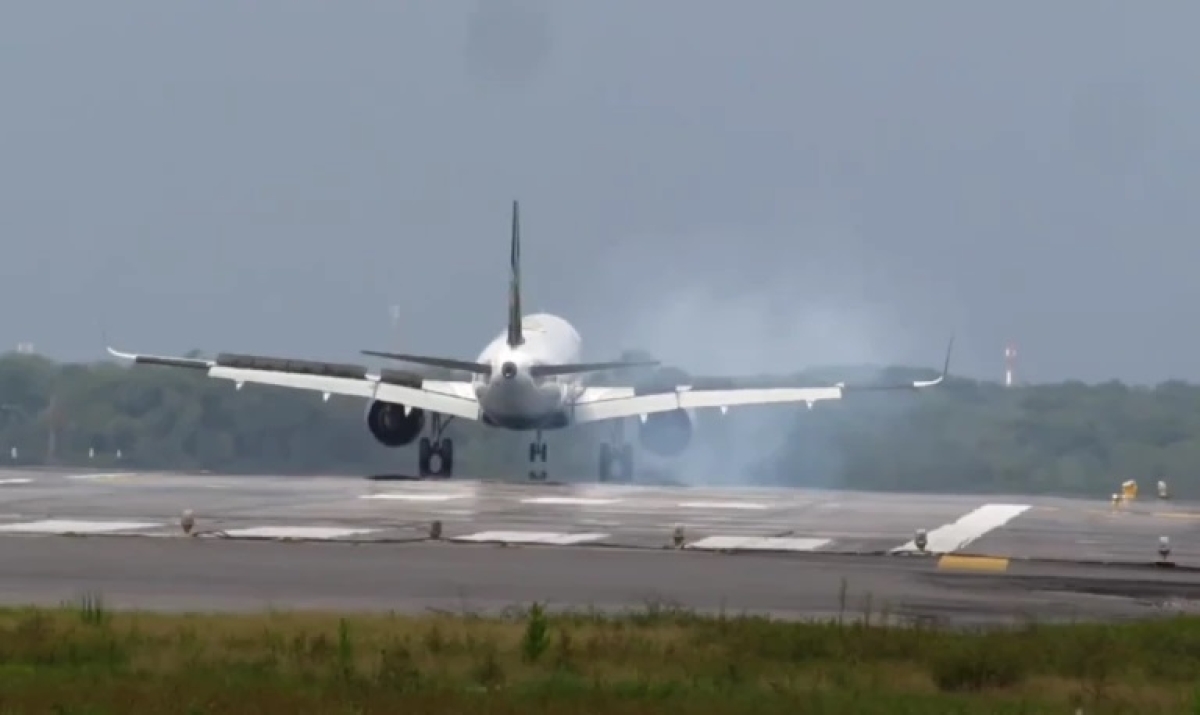Pouso no Aeroporto Internacional de Belém (PA) - Foto: Reprodução/YouTube César Cardoso
