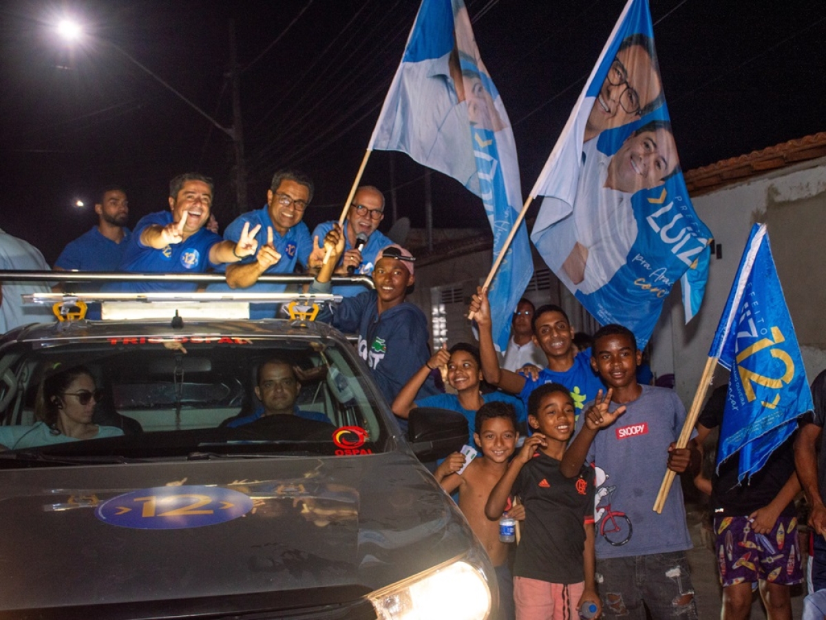 Os candidatos Luiz Roberto e Fabiano Oliveira estão conquistando o eleitorado aracajuano - Foto: Assessoria de Campanha
