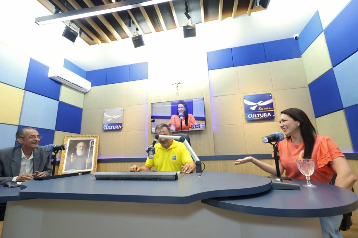 Delegada Danielle destaca propostas para a melhoria do transporte público de Aracaju e implantação do "Rolê 3" - Foto: Márcio Dantas/Ascom Delegada Danielle Garcia
