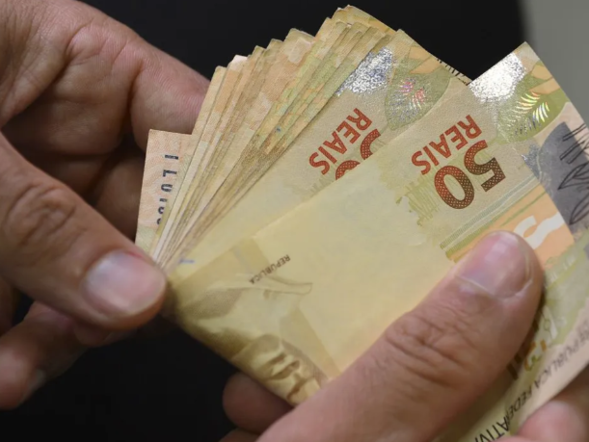 Dinheiro, real, notas de R$ 50 - Foto: Marcelo Casal Jr./Agência Brasil
