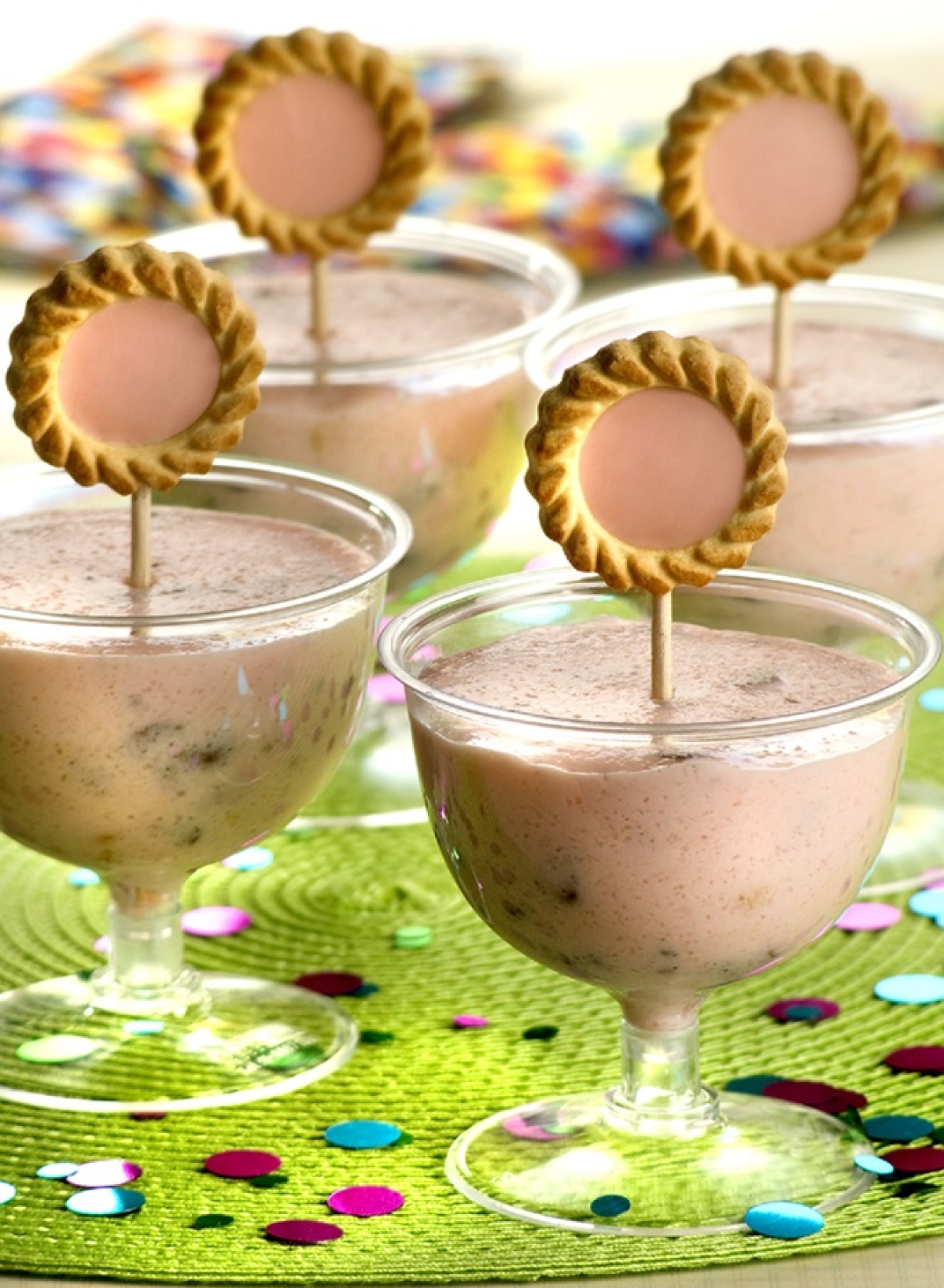 Geladinho de Iogurte com Tortinhas Adria - Foto: Divulgação | Marca Adria
