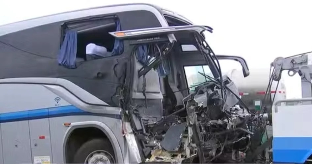 �?nibus com time de vôlei sofre acidente em São Paulo - Foto: Reprodução/TV Globo
