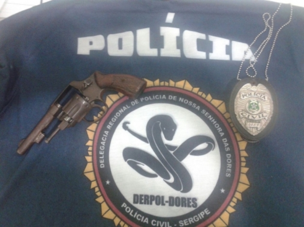 Homem  preso por porte ilegal de arma de fogo no interior do Estado (Foto: SSP/SE)