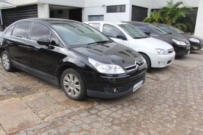 Entre os lotes constam 20 veculos (Foto: Cleverton Ribeiro/TCE/SE)