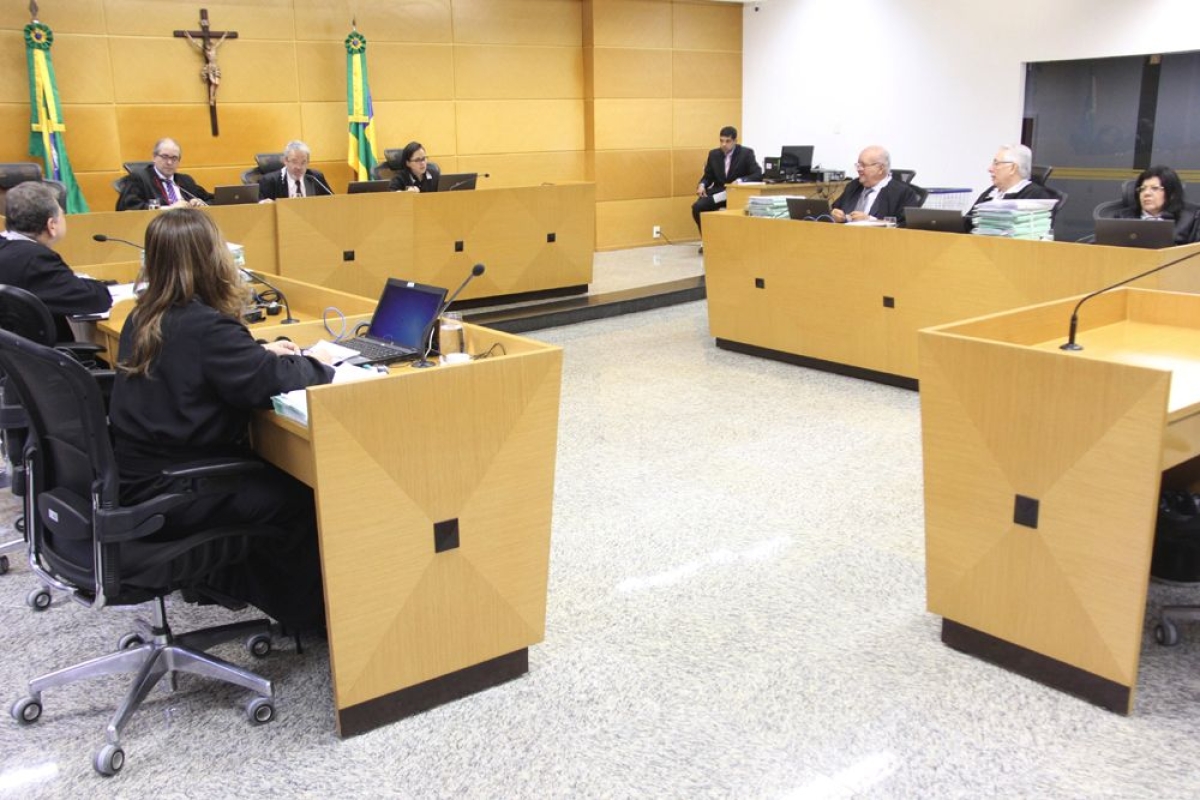 Colegiado julga contas anuais de gestores sergipanos em sess�o do Pleno (Imagem: Cleverton Ribeiro/TCE/SE)