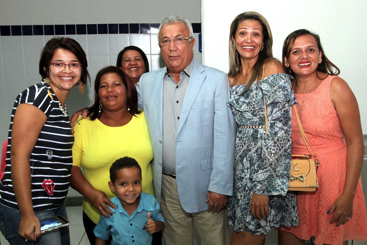 Professores, alunos e gestores escolares est�o entusiasmados com o Projeto Somos, lan�ado nesta quinta-feira, 25, pelo governador Jackson Barreto, na cidade de Propri� (Imagem: Andr� Moreira/ASN)