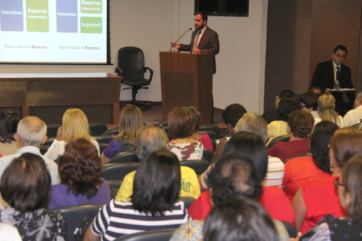 Audi�ncia foi marcada pela apresenta��o de especialistas em gest�o previdenci�ria do Banco do Brasil (Foto: Cleverton Ribeiro/TCE/SE)