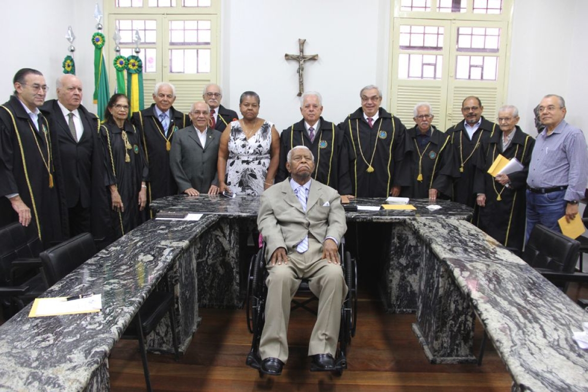 Jos� Amado esteve em meio aos demais membros da ASL (Imagem: Cleverton Ribeiro/TCE/SE)