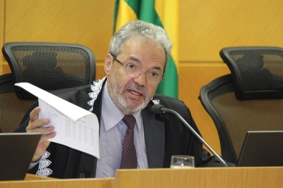 O conselheiro-presidente Cl�vis Barbosa (Imagem: Cleverton Ribeiro/TCE/SE)