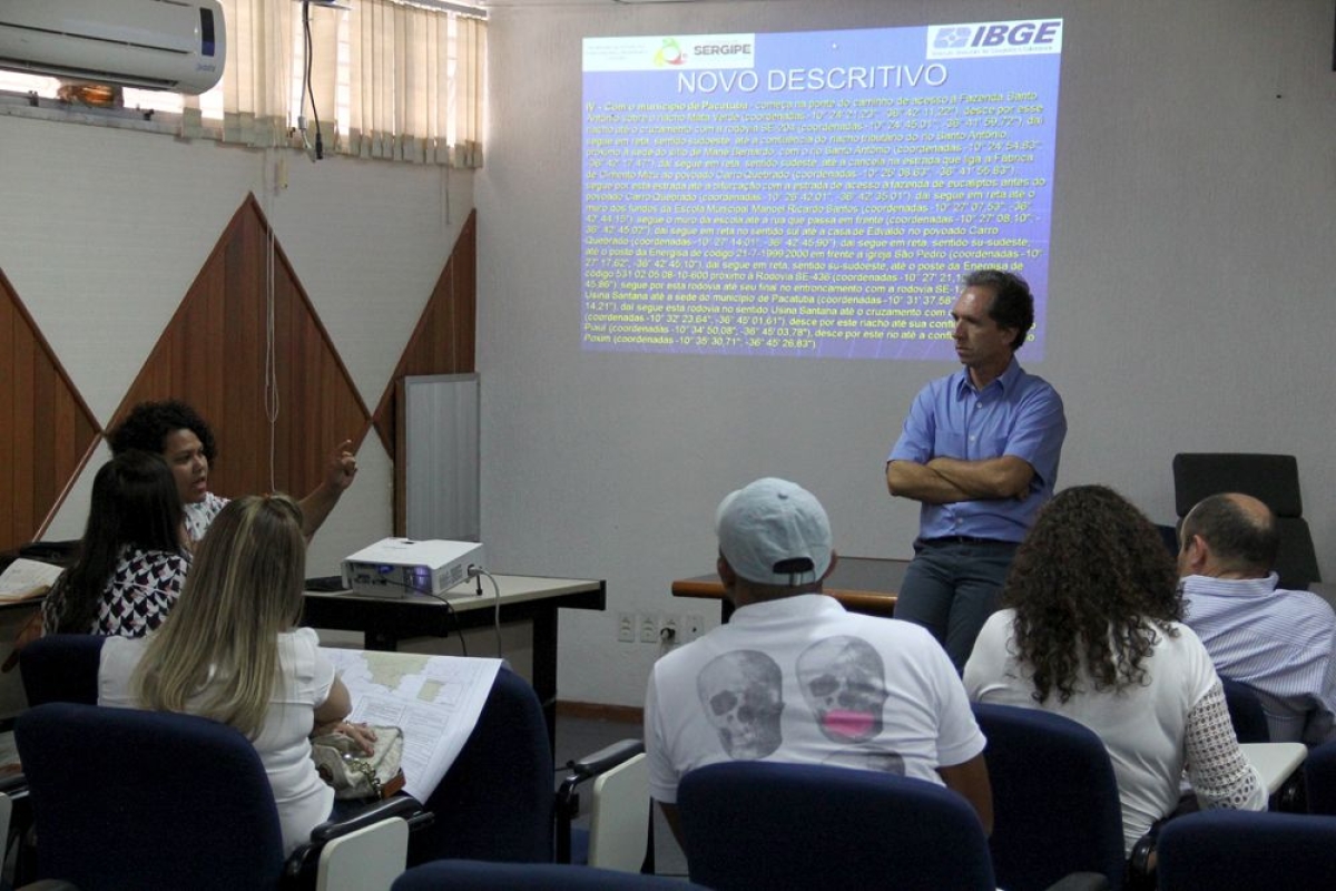 Reuni�o contou com a presen�a de representantes das prefeituras (Imagem: Victor Ribeiro/Seplag/SE)