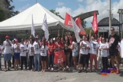 Servidores, incluindo professores, aderiram  Greve Nacional (Foto: Portal Infonet)