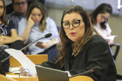 A conselheira Susana Azevedo se manifestou sobre a matria na sesso do Pleno (Imagem: Cleverton Ribeiro/TCE/SE)