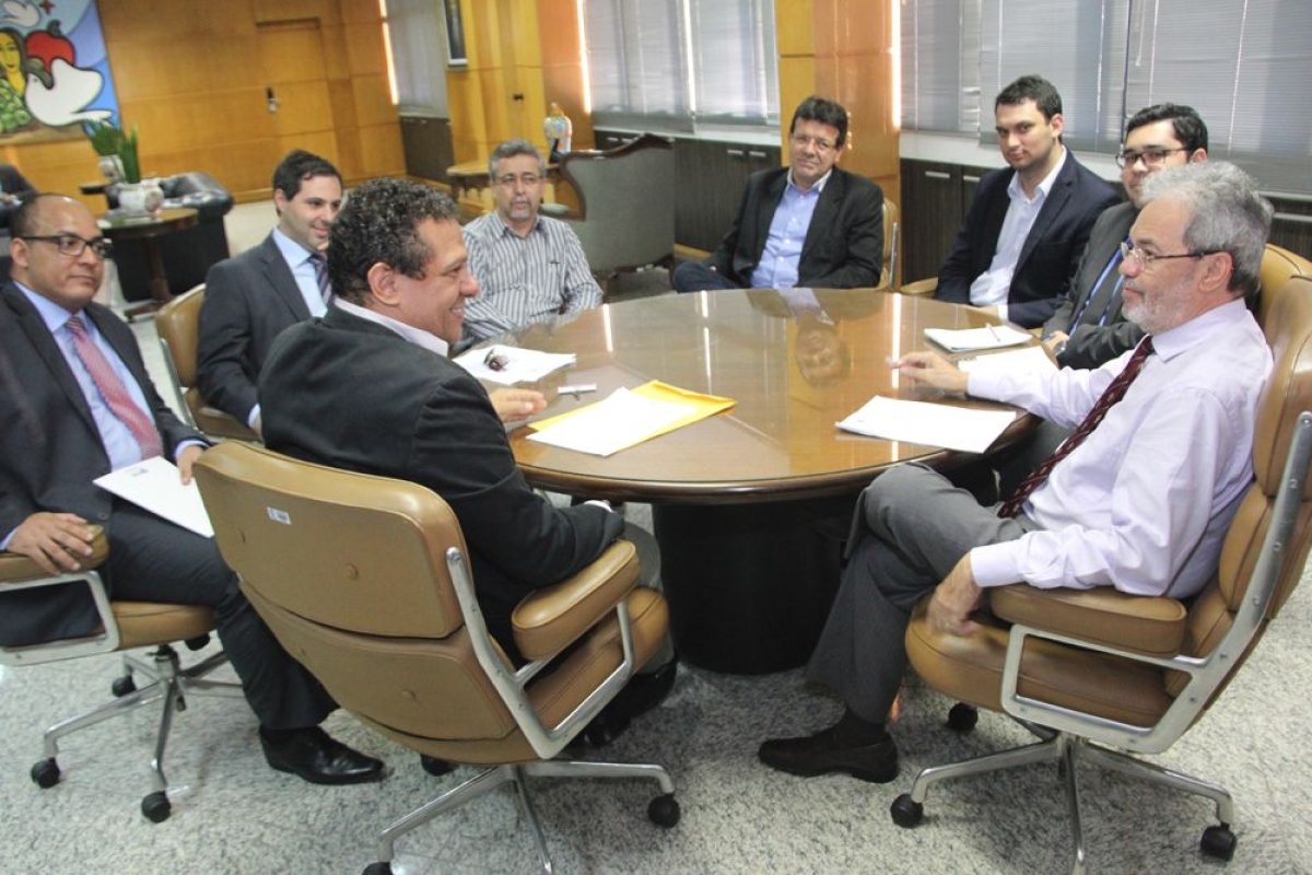 Sergipeprevidncia detalha operao entre fundos previdencirios ao presidente do TCE/Sergipe (Imagem: Cleverton Ribeiro/TCE/SE)