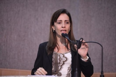 Defensora p�blica e radialista, Em�lia Correa (Imagem: Assessoria DPE/SE)