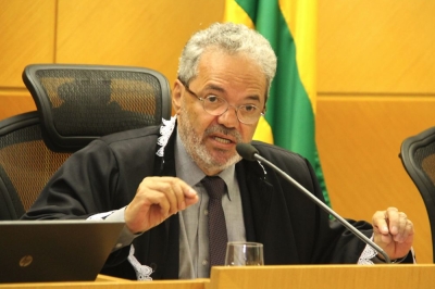 O conselheiro-presidente Cl�vis Barbosa (Imagem: Cleverton Ribeiro/TCE/SE)