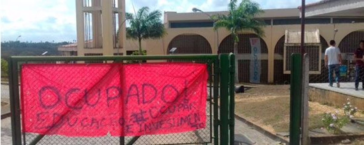 Alunos do IFS, Campus Lagarto, ocupam o pr�dio em manifesta��o (Imagem: Portal Lagartense)