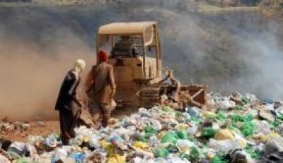 Mais da metade das cidades brasileiras ainda destina lixo inadequadamente, para lixes ou aterros controlados (Imagem: Arquivo | Agncia Brasil)