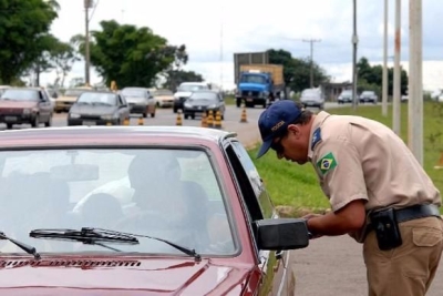 As regras mais rgidas para o Cdigo de Trnsito foram estabelecidas pela Lei n. 13.281, sancionada em maio deste ano (Imagem: Arquivo/Agncia Brasil)