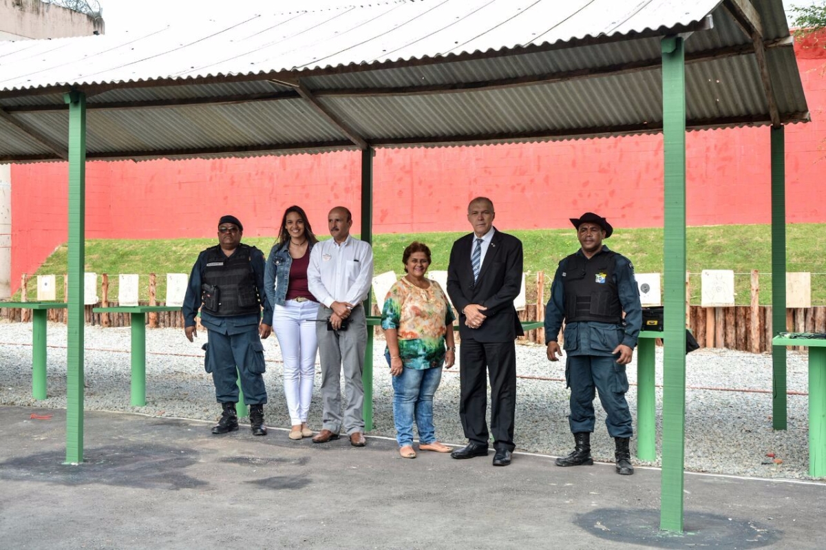 Gracinha  recebida pelo diretor da Acadepol/Sergipe (Imagem: Assessoria Gracinha)