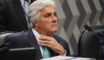 A defesa quer a regra usada em benfcio de Dilma Rousseff tambm valha para Delcdio do AmaralArquivo/Fabio Rodrigues Pozzebom/Agncia Brasil