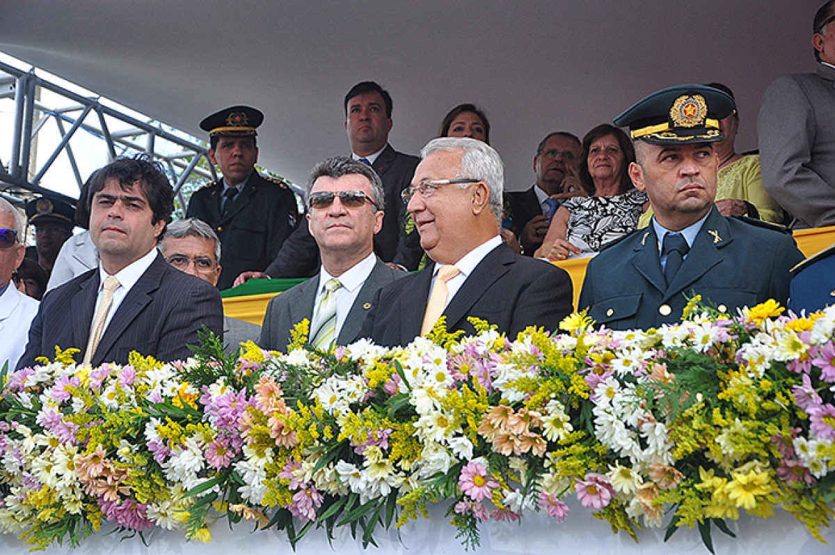 Garibalde Mendon�a prestigia tradicional desfile c�vico de independ�ncia do Brasil (Imagem: Jadilson Sim�es/Ag�ncia Alese)