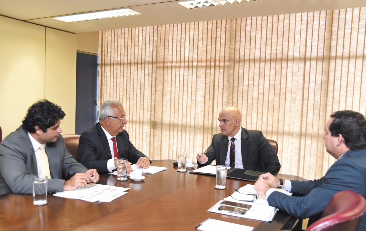 Governador pede libera��o de recursos conveniados ao ministro da Justi�a (Imagem: Humberto Pradeira/ASN)