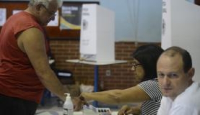 A vota��o do segundo turno ocorre no dia 30 (Imagem: T�nia R�go/Ag�ncia Brasil)