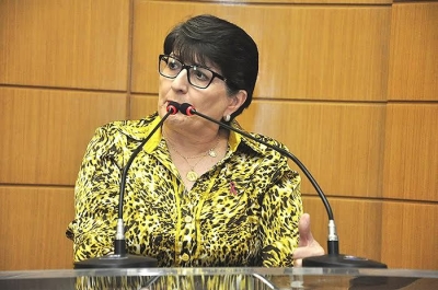 Maria Mendon�a lamenta inseguran�a e diz que em Itabaiana foram registrados 89 homic�dios este ano (Imagem: Jadilson Sim�es/Ag�ncia Alese)