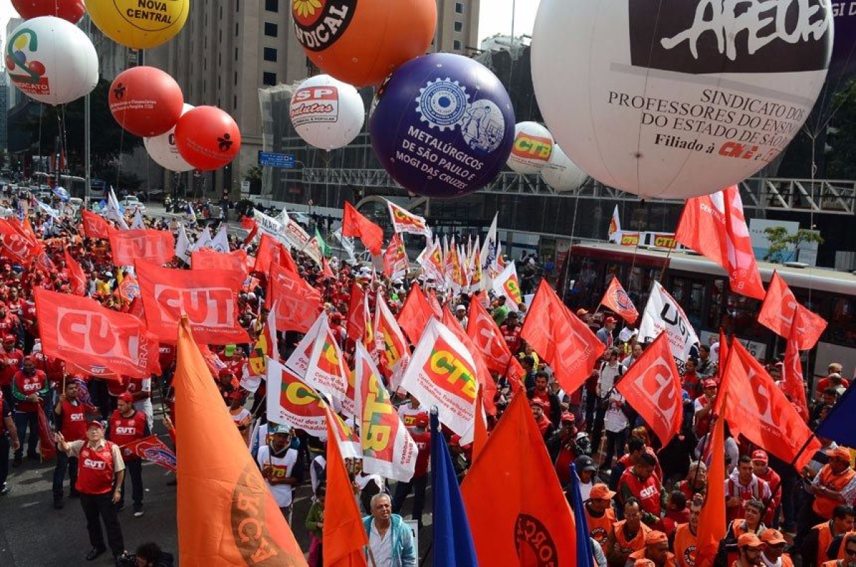 Ato das centrais sindicais na Avenida Paulista, em S�o Paulo, em 16 de agosto de 2016 (Imagem: Rovena Rosa/Ag�ncia Brasil)